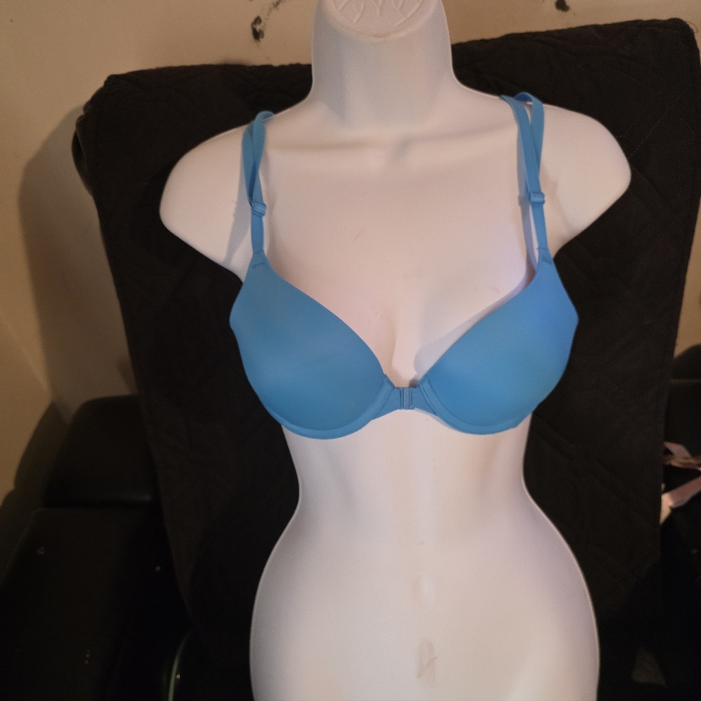 Victoria's Secret Wear Everywhere Super Push Up 34A Front Close nWT